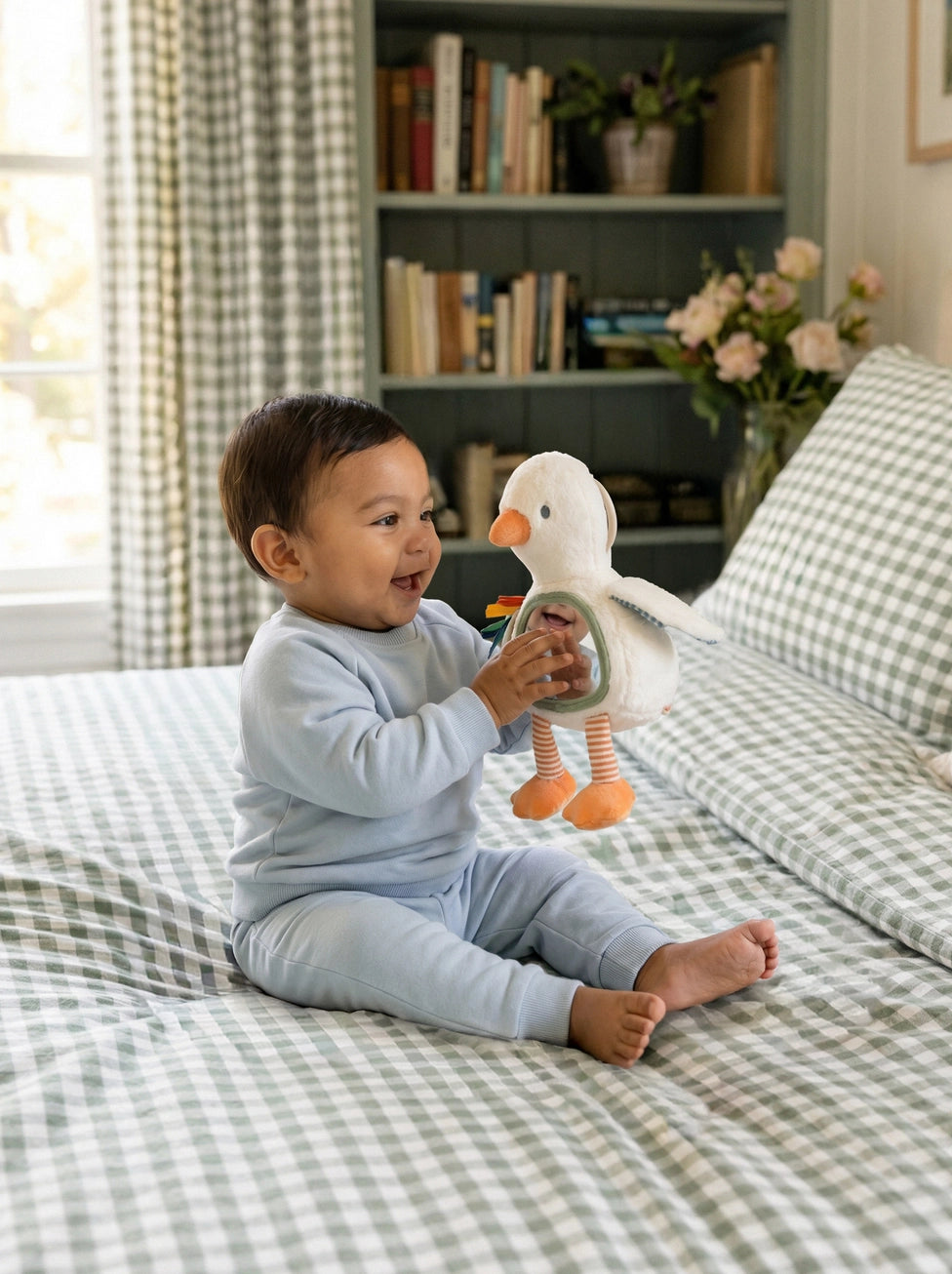 Goose Itzy Bitzy Mirror™ Sensory Tummy Time Mirror