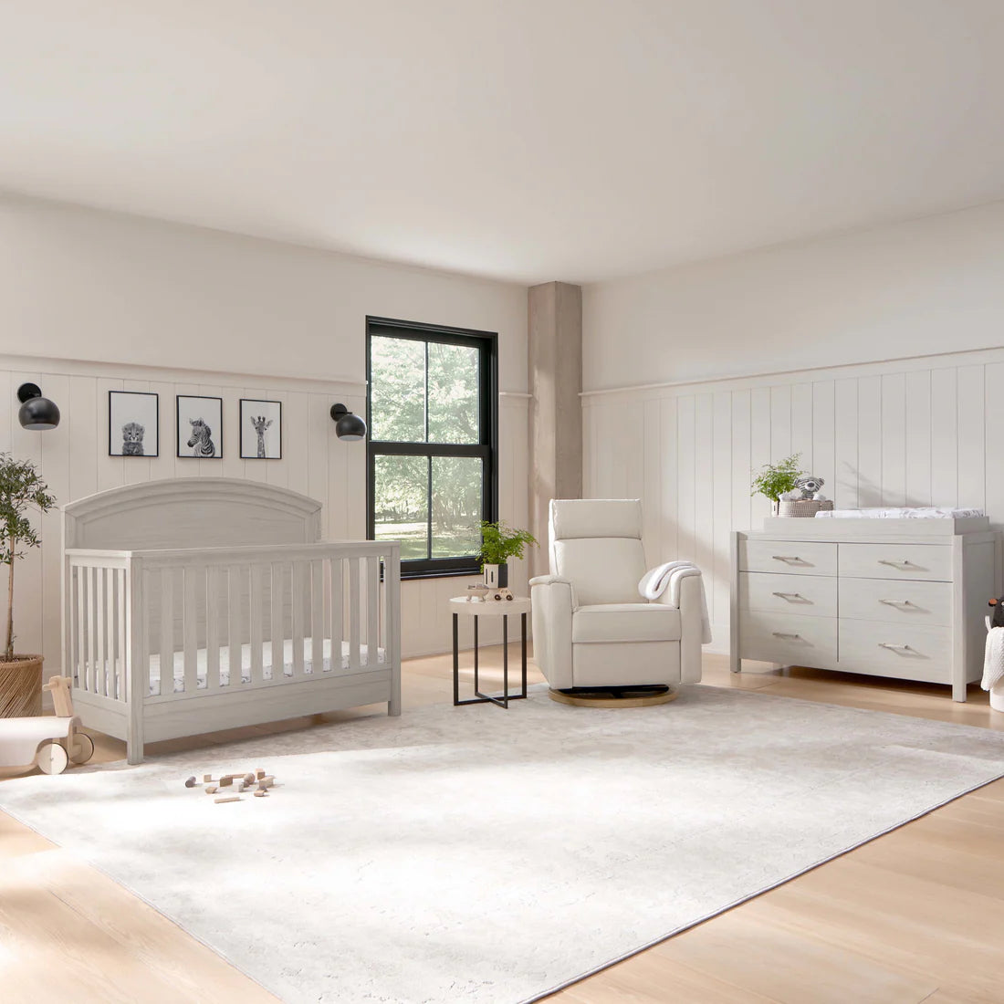 Hemsted 4-in-1 Convertible Crib