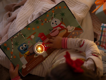 Light-Up Library - Seek & Find with Scoops the Snowpal