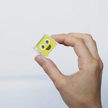 Glo Pals Light-Up Cubes