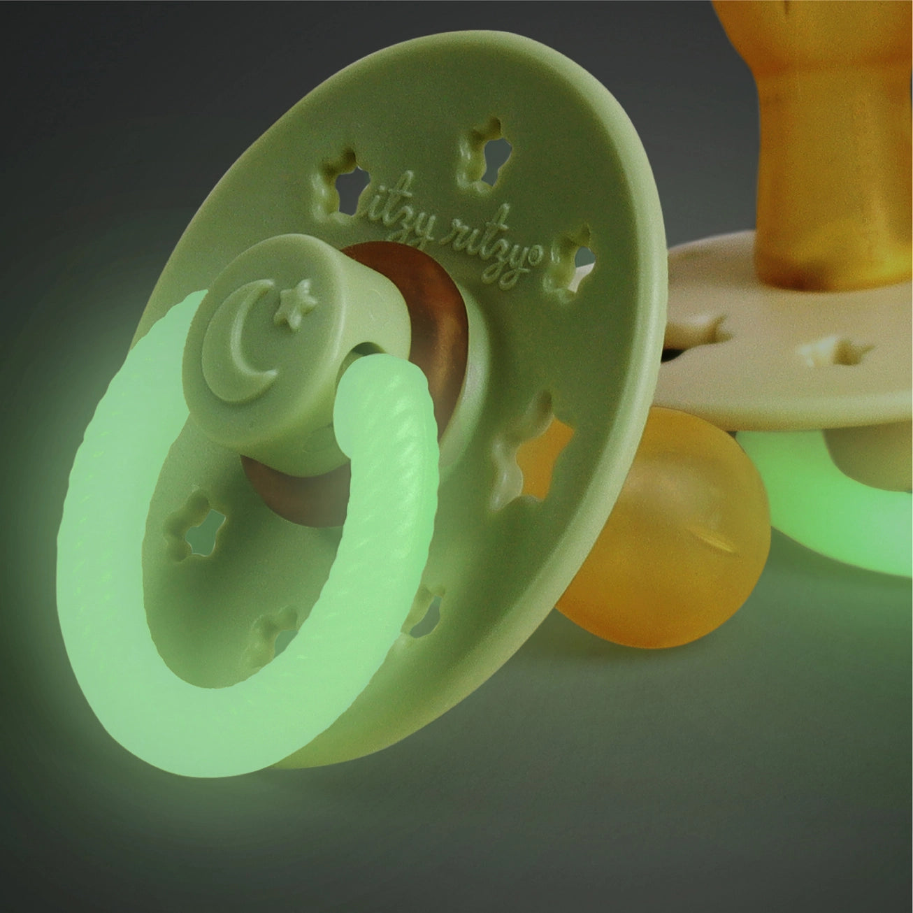 Itzy Soother™ Natural Rubber Paci Set